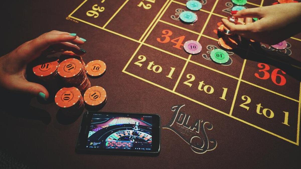 How Roulette Strategies Help You Make Better Decisions in CS2
