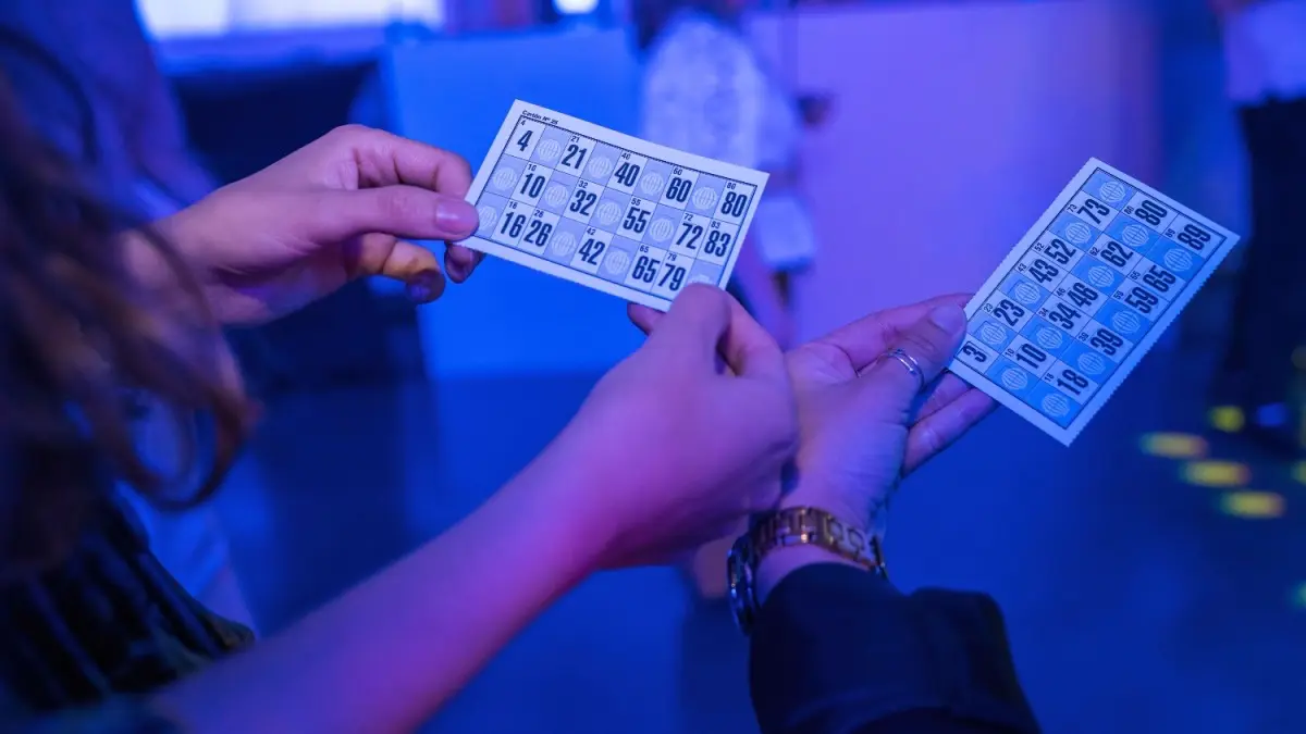 Differences Between Online and Hall Bingo