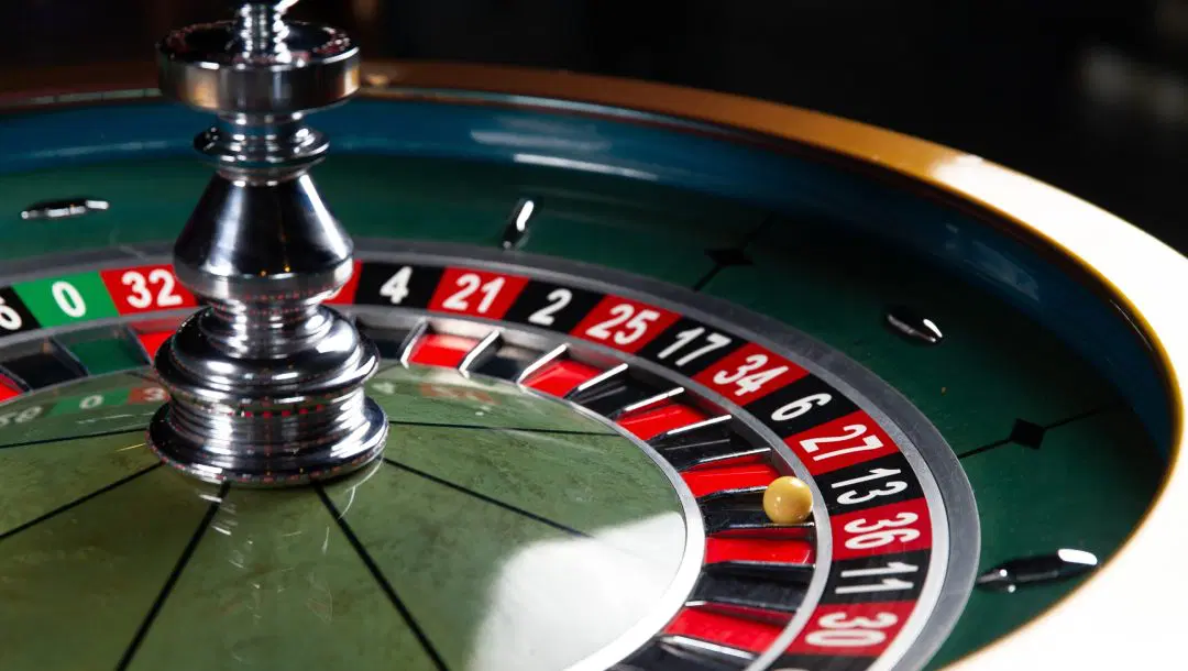 Where does zero resolve column bets on free btc roulette tables?